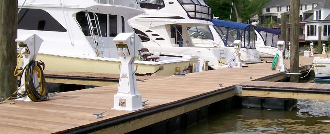 Docksider Power Pedestal at Yacht Club