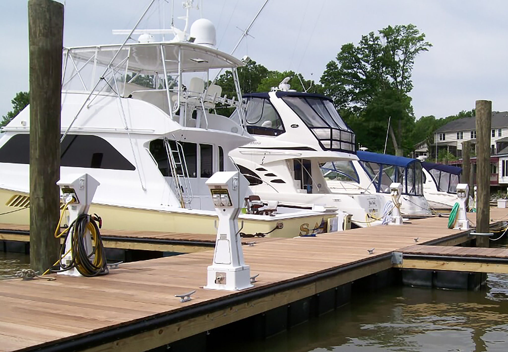 Leviton's Marine Pedestals