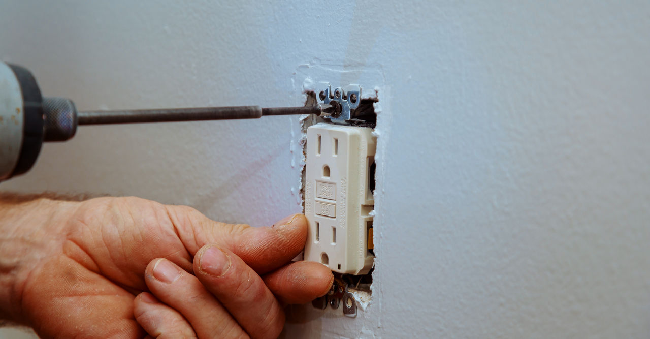 Leviton GFCI being removed from wall